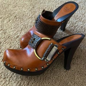 Never worn Hilary Radley, leather size7 wood look heals